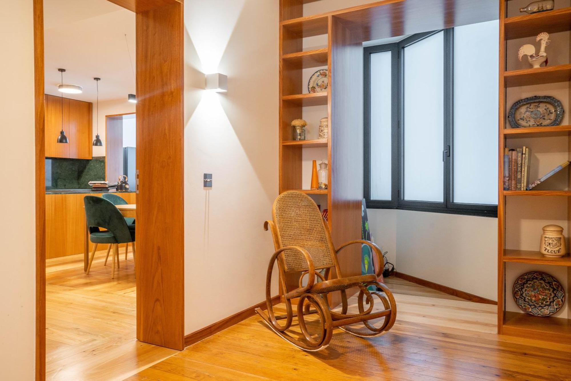 Sublime Downtown Retreat By Elsa Apartment Порто Екстериор снимка