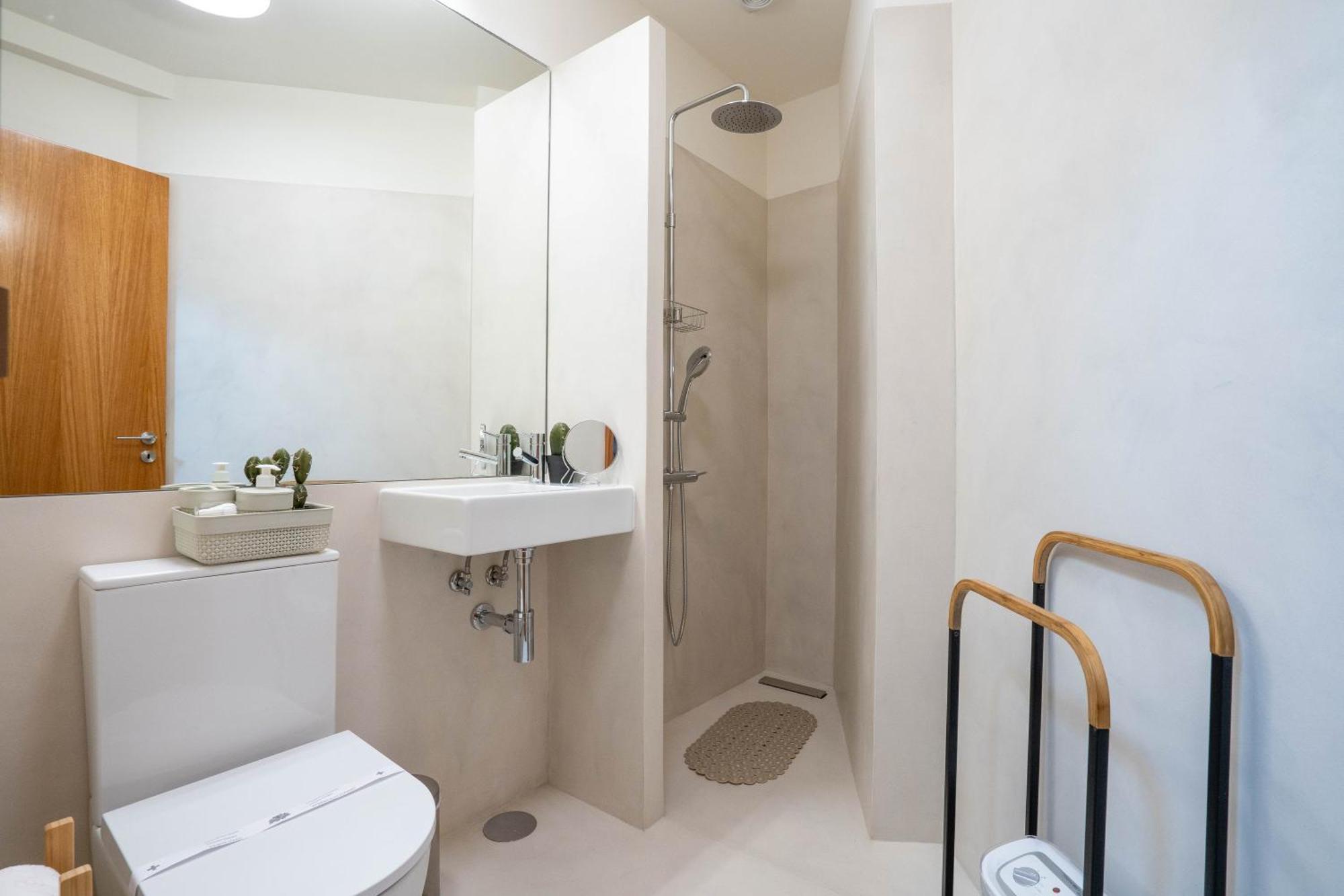 Sublime Downtown Retreat By Elsa Apartment Порто Екстериор снимка