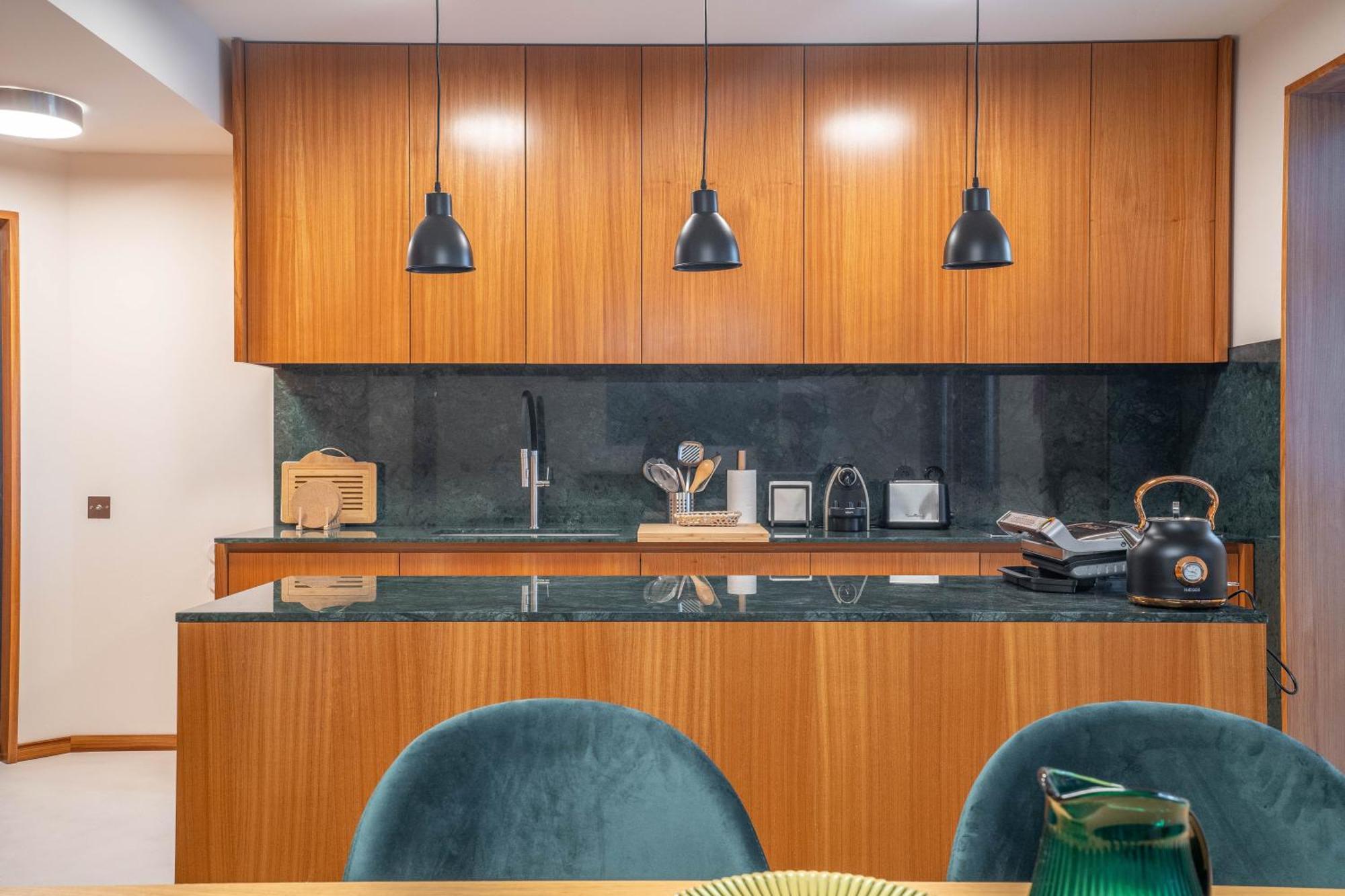 Sublime Downtown Retreat By Elsa Apartment Порто Екстериор снимка