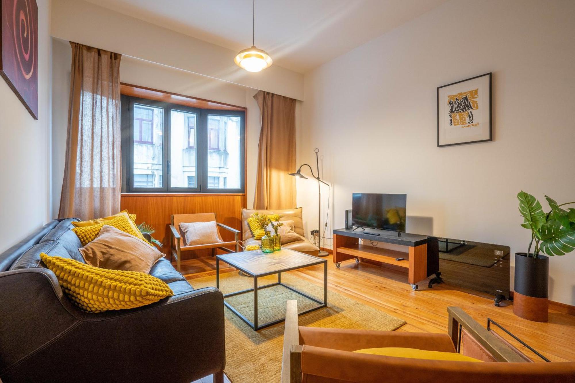 Sublime Downtown Retreat By Elsa Apartment Порто Екстериор снимка