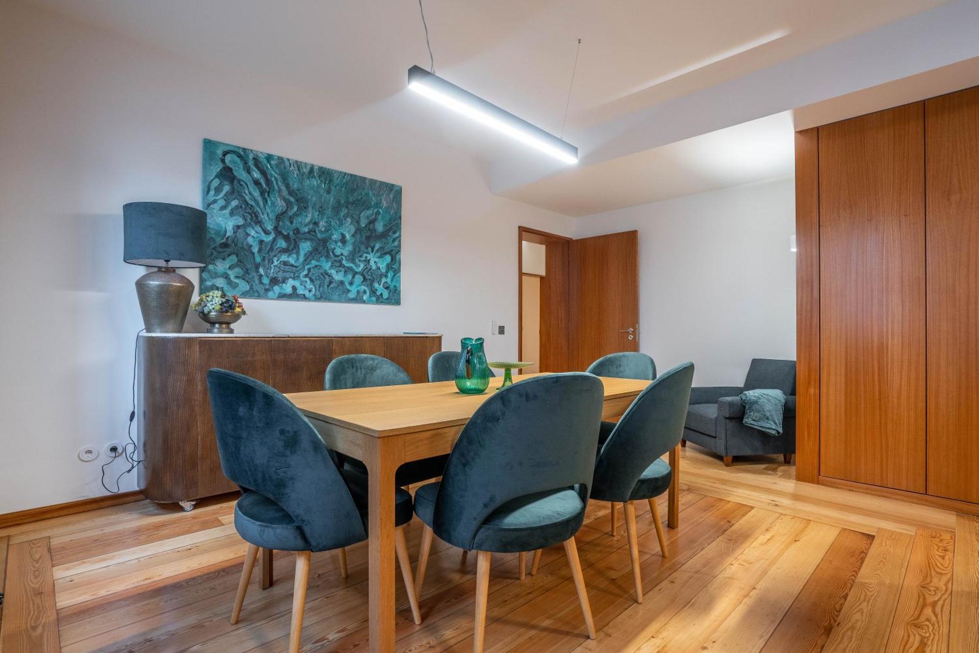 Sublime Downtown Retreat By Elsa Apartment Порто Екстериор снимка