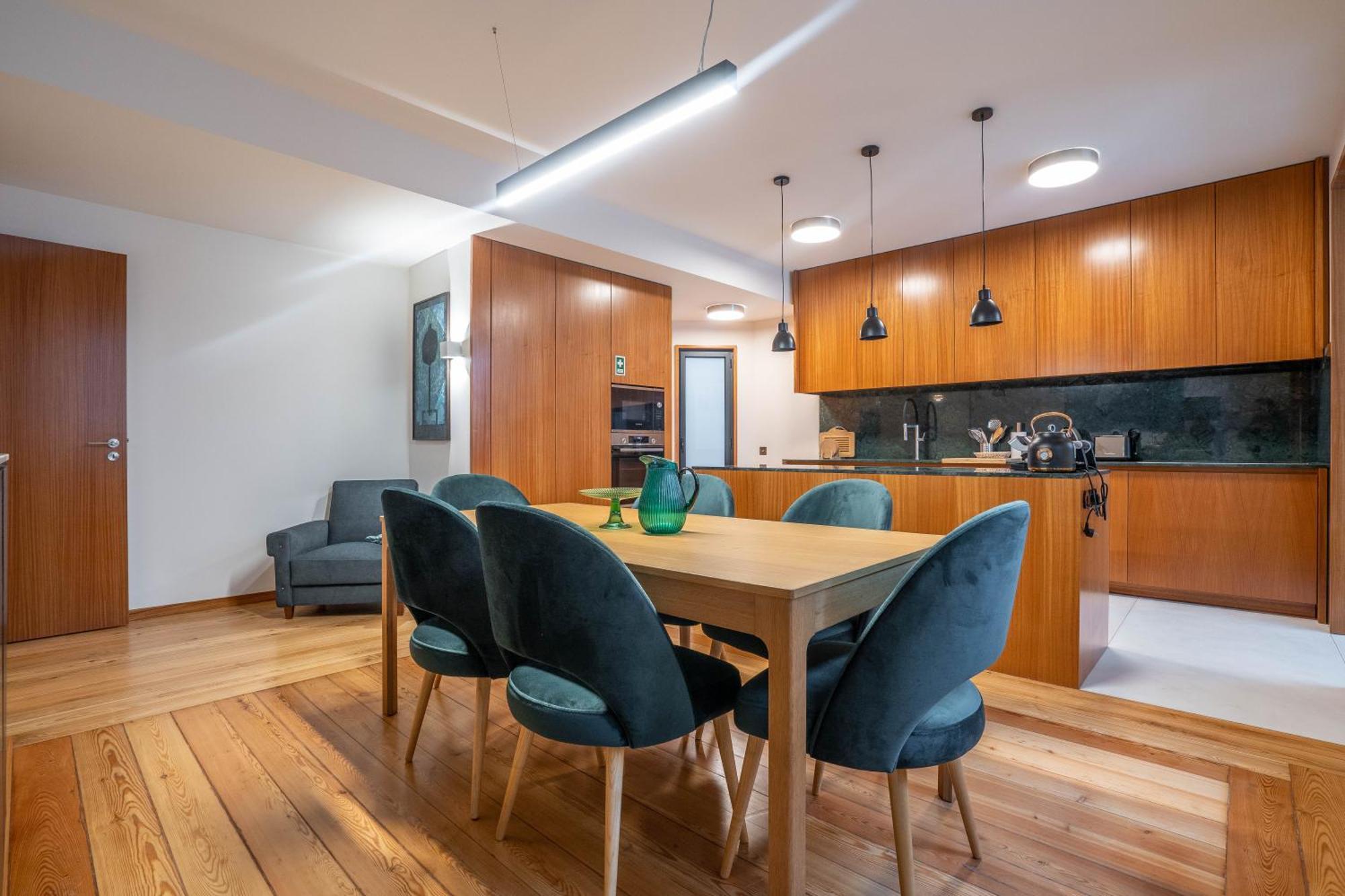 Sublime Downtown Retreat By Elsa Apartment Порто Екстериор снимка
